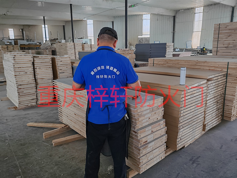 1758340690967053.jpg 木質(zhì)防火門4.jpg