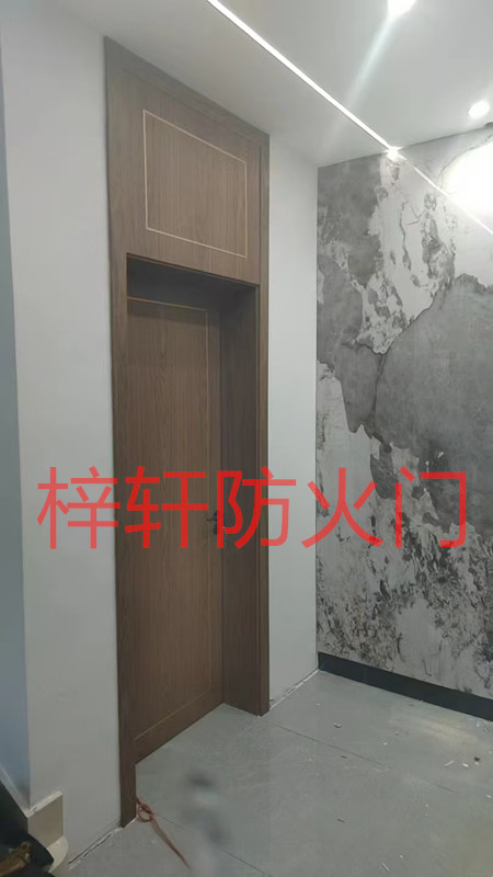 1758458358620561.jpg 木質(zhì)套裝防火門1.jpg